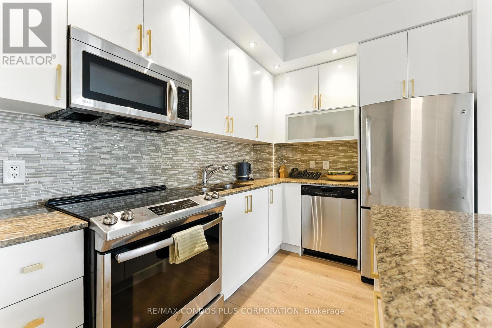 16 Brookers Lane S, Toronto, Ontario  M8V 0A5 - Photo 16 - W12477124