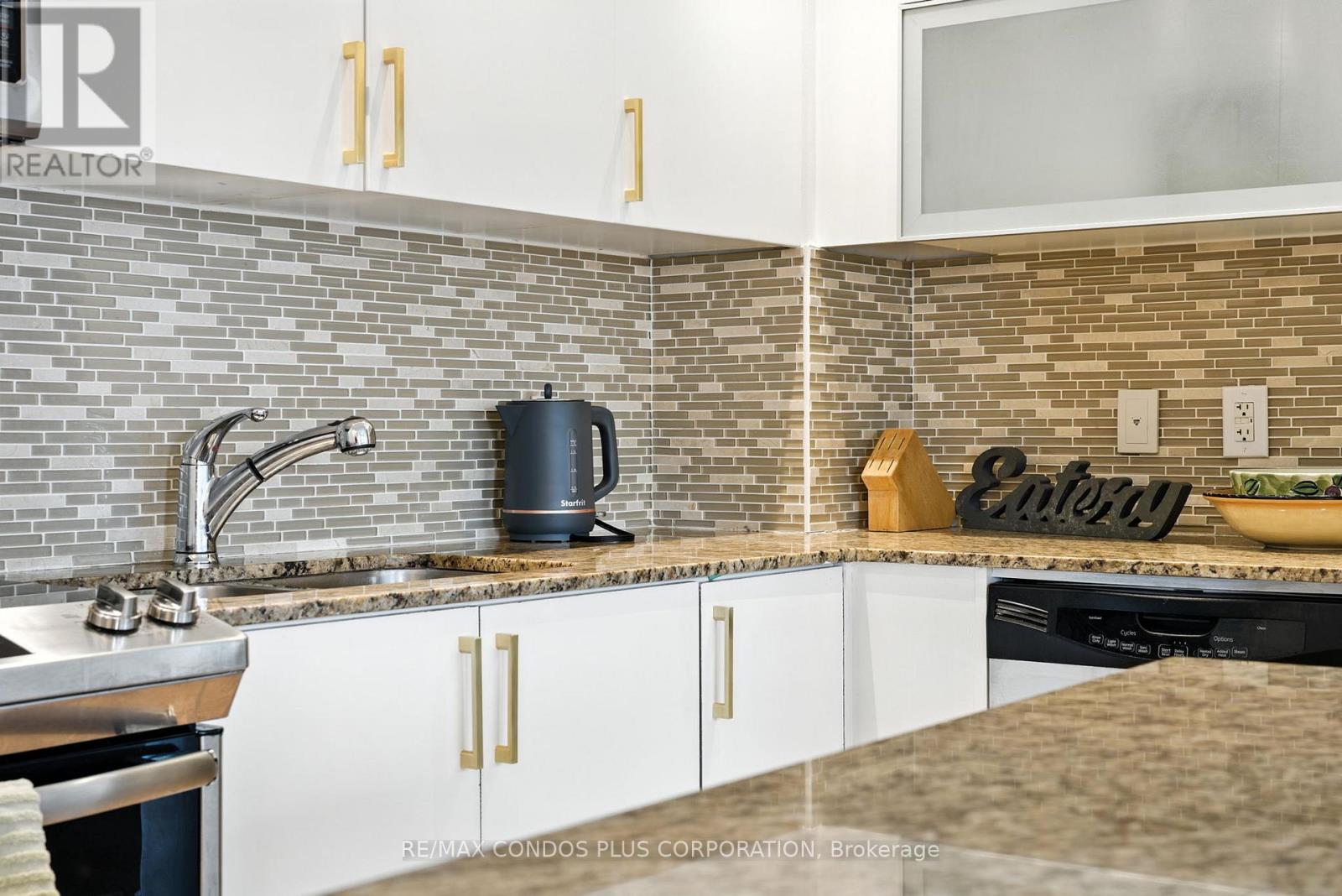 16 Brookers Lane S, Toronto, Ontario  M8V 0A5 - Photo 30 - W12477124