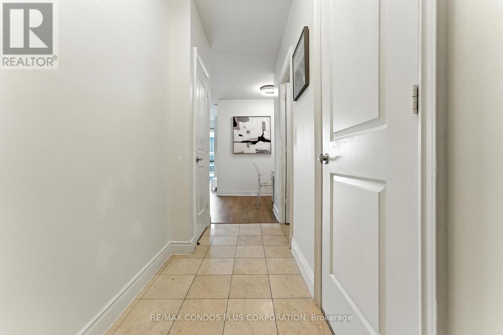 16 Brookers Lane S, Toronto, Ontario  M8V 0A5 - Photo 5 - W12477124