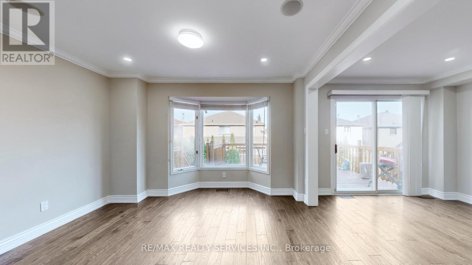 5231 Astwell Avenue, Mississauga, Ontario  L5R 3H8 - Photo 15 - W12477125