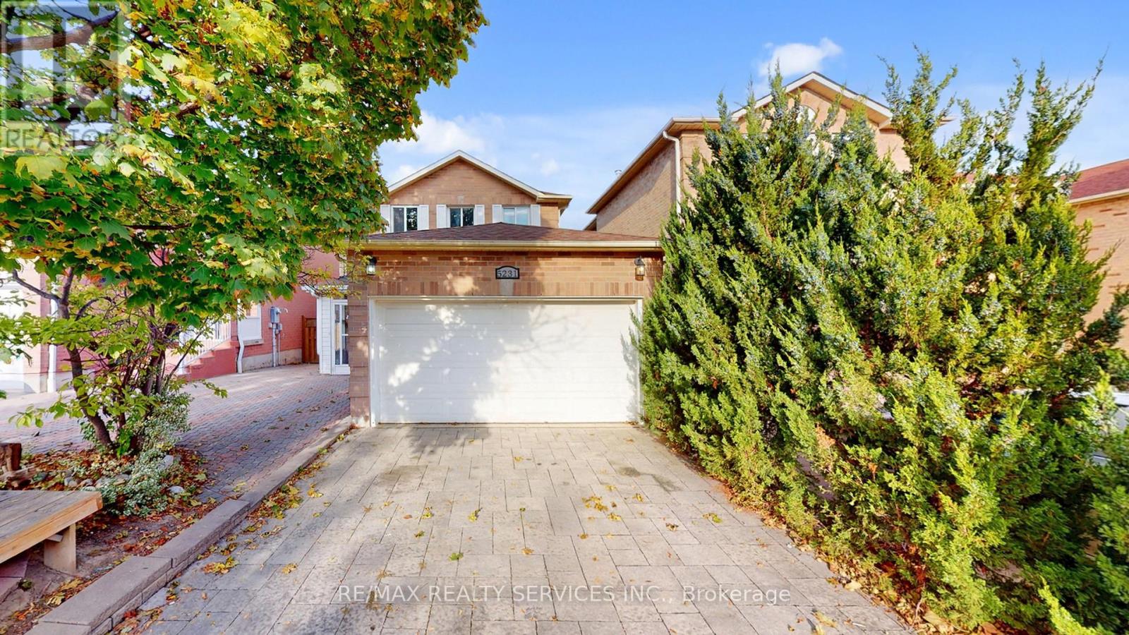 5231 Astwell Avenue, Mississauga, Ontario  L5R 3H8 - Photo 2 - W12477125