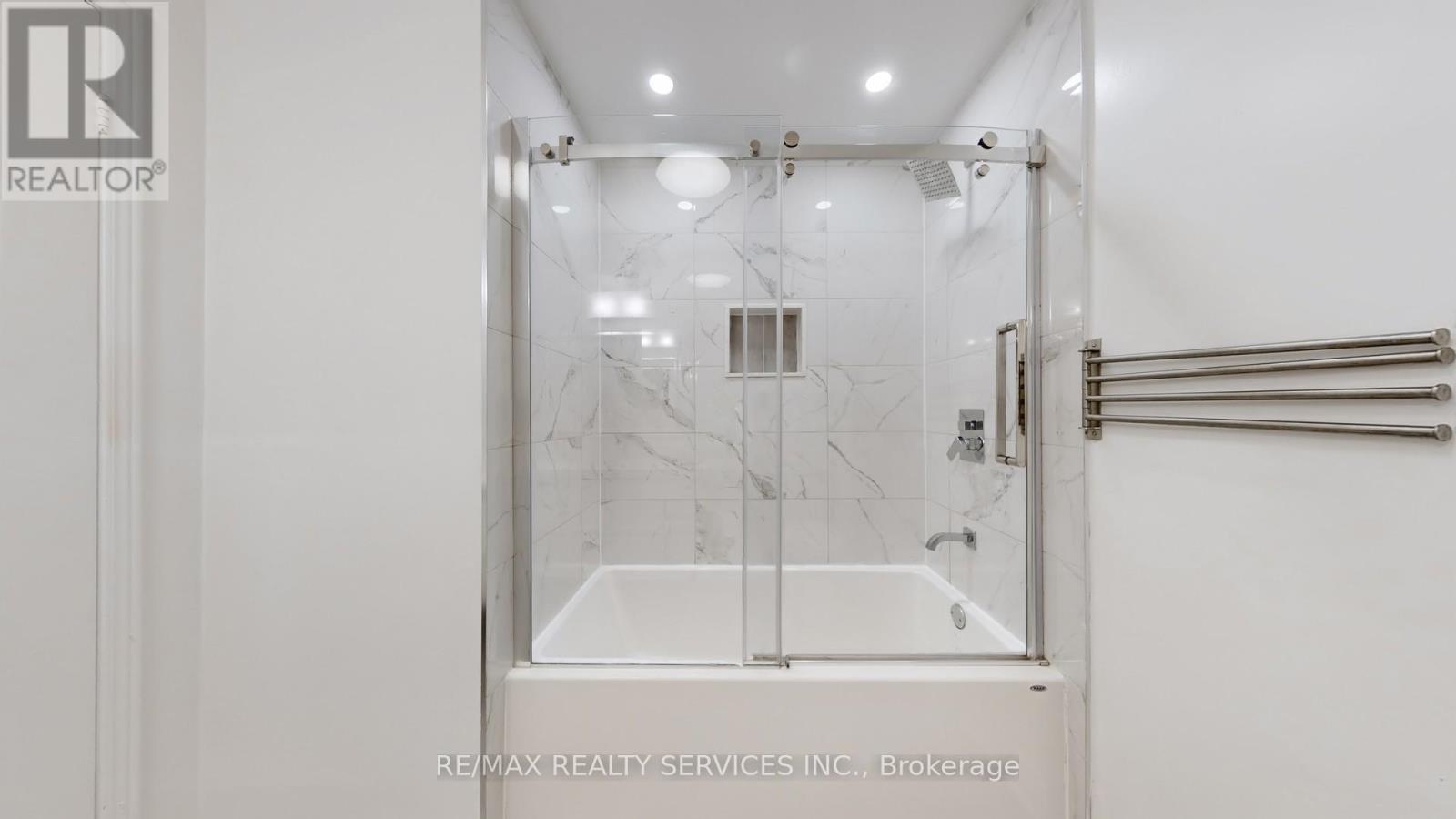 5231 Astwell Avenue, Mississauga, Ontario  L5R 3H8 - Photo 27 - W12477125