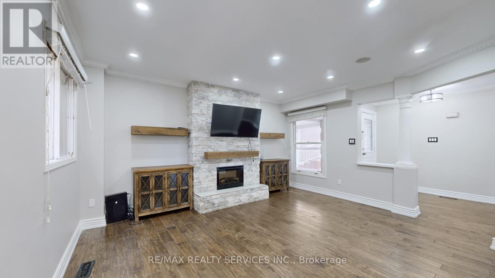 5231 Astwell Avenue, Mississauga, Ontario  L5R 3H8 - Photo 7 - W12477125