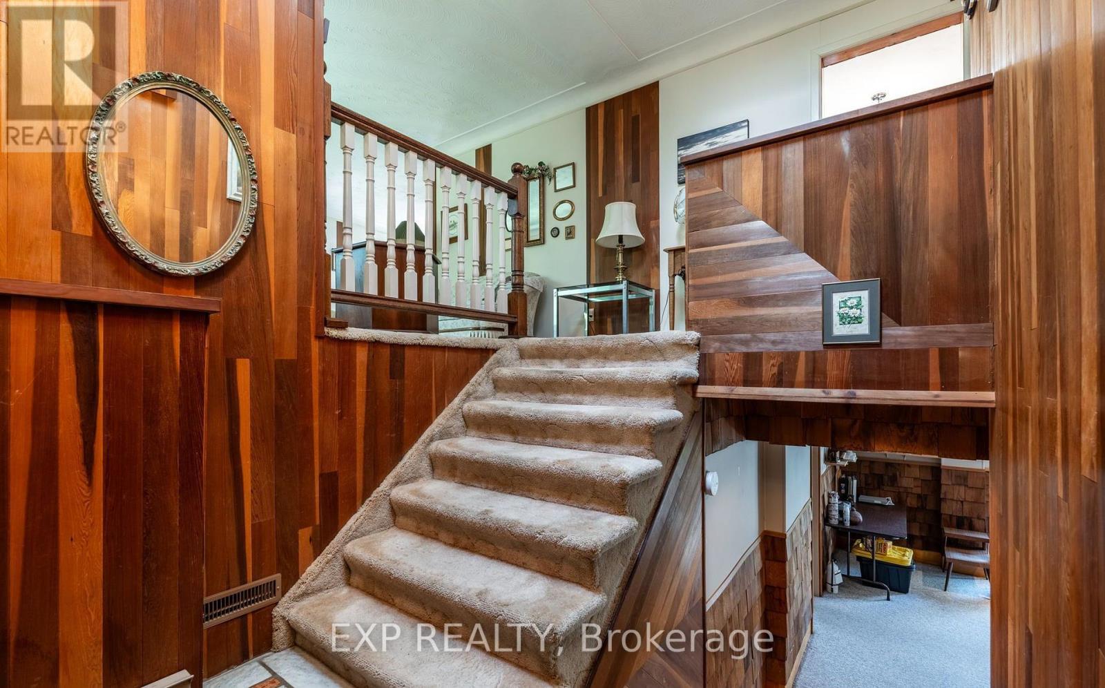 1215 Derry Road, Milton, Ontario  L0P 1B0 - Photo 5 - W12477128