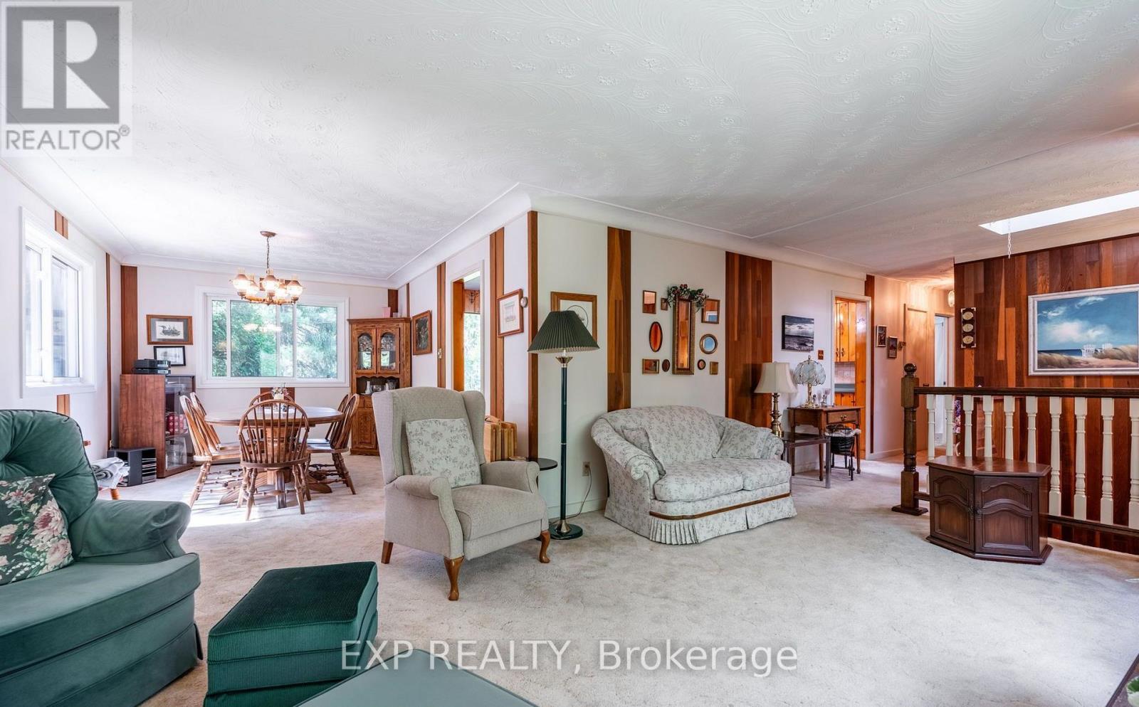 1215 Derry Road, Milton, Ontario  L0P 1B0 - Photo 7 - W12477128