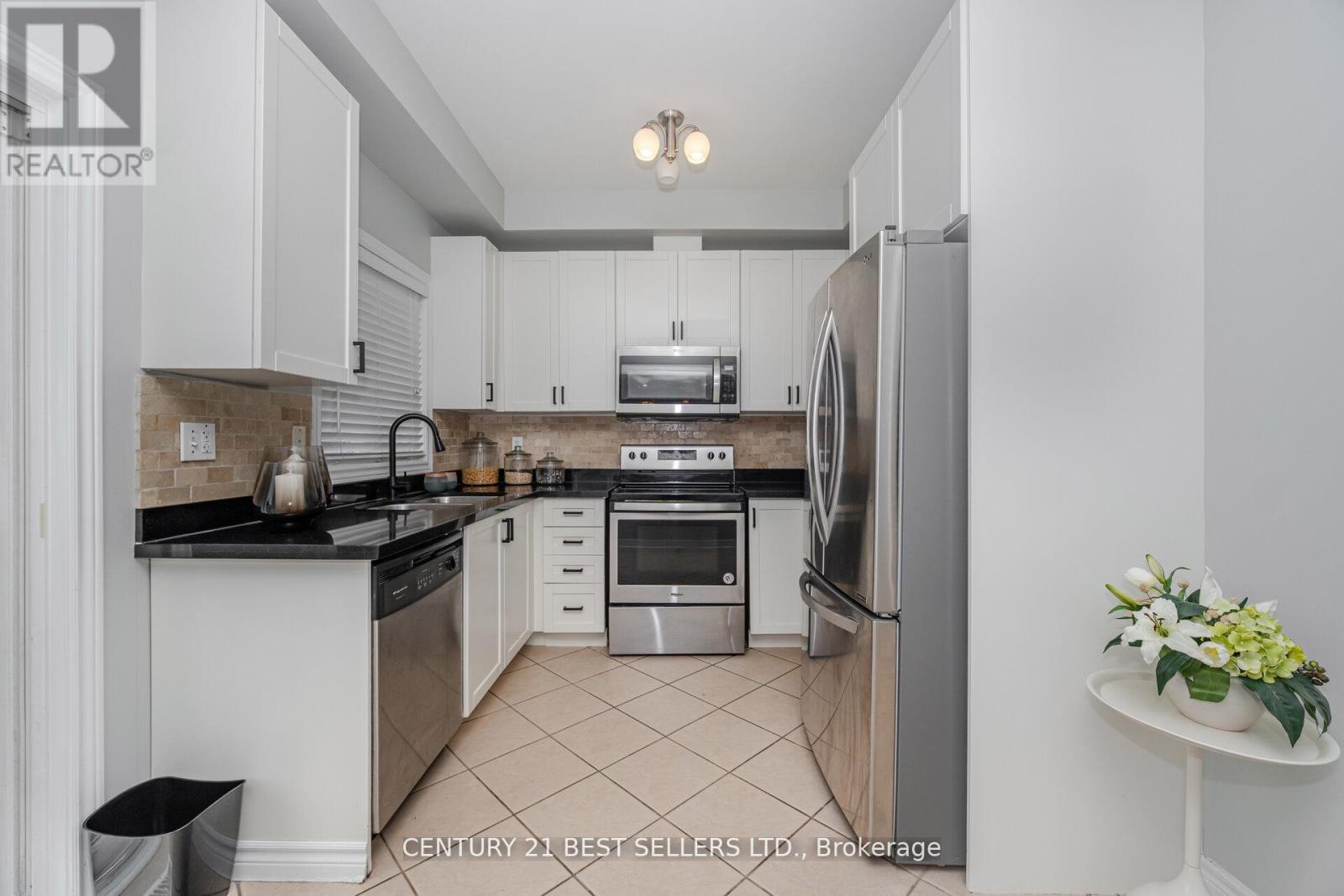 222 Andrews Trail, Milton, Ontario  L9T 6S7 - Photo 15 - W12477130
