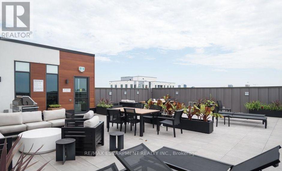 214 - 95 Dundas Street W, Oakville, Ontario  L6M 5N4 - Photo 14 - W12356864