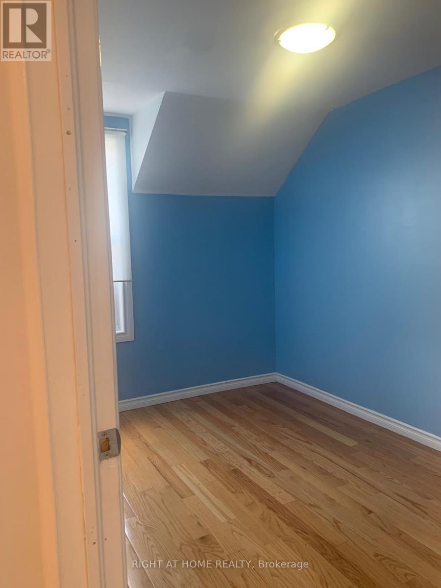 38 Beechwood Avenue, Hamilton, Ontario  L8L 2S4 - Photo 20 - X12475020