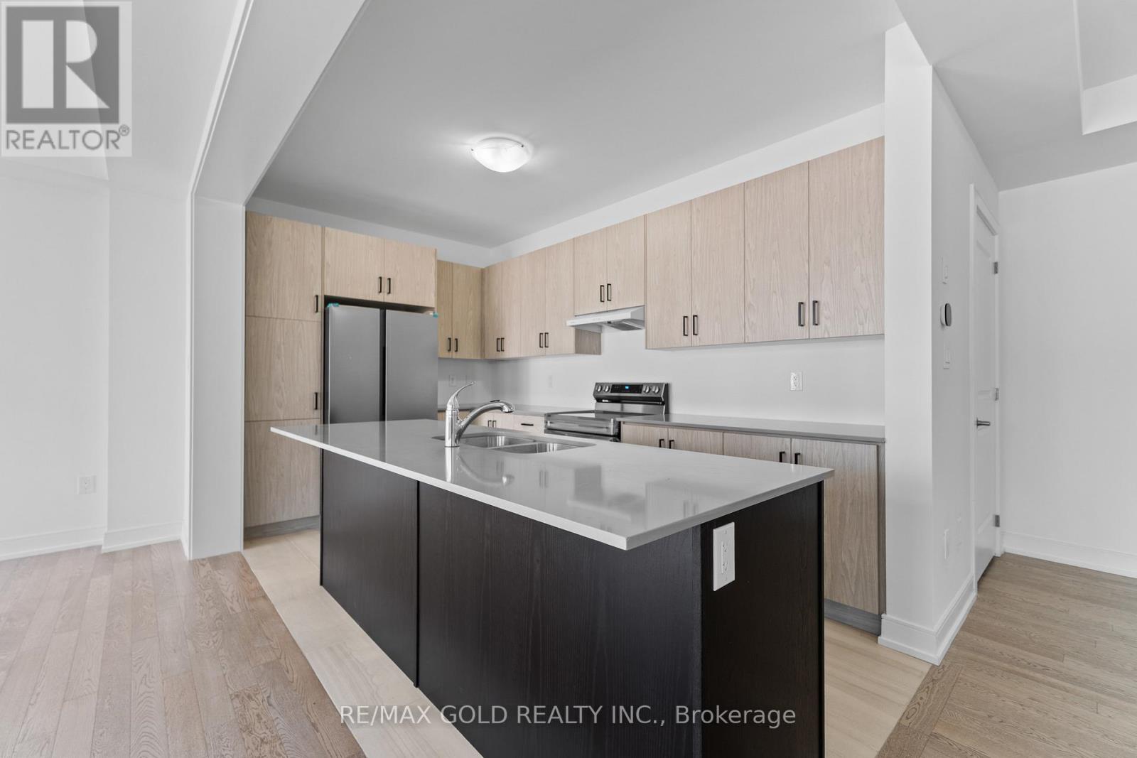 31 Stanley Leitch Drive, Erin, Ontario  N0B 1T0 - Photo 15 - X12476814