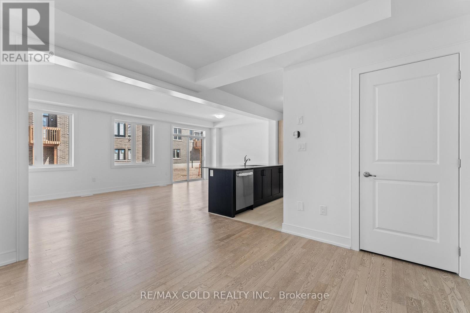 31 Stanley Leitch Drive, Erin, Ontario  N0B 1T0 - Photo 9 - X12476814