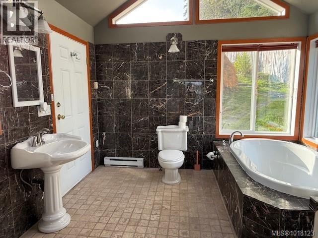 7550 Market St, Port Hardy, British Columbia  V0N 2P0 - Photo 12 - 1018123