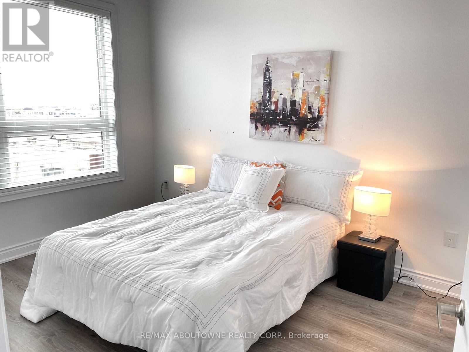 606 - 125 Shoreview Place, Hamilton, Ontario  L8E 0K3 - Photo 11 - X12477074