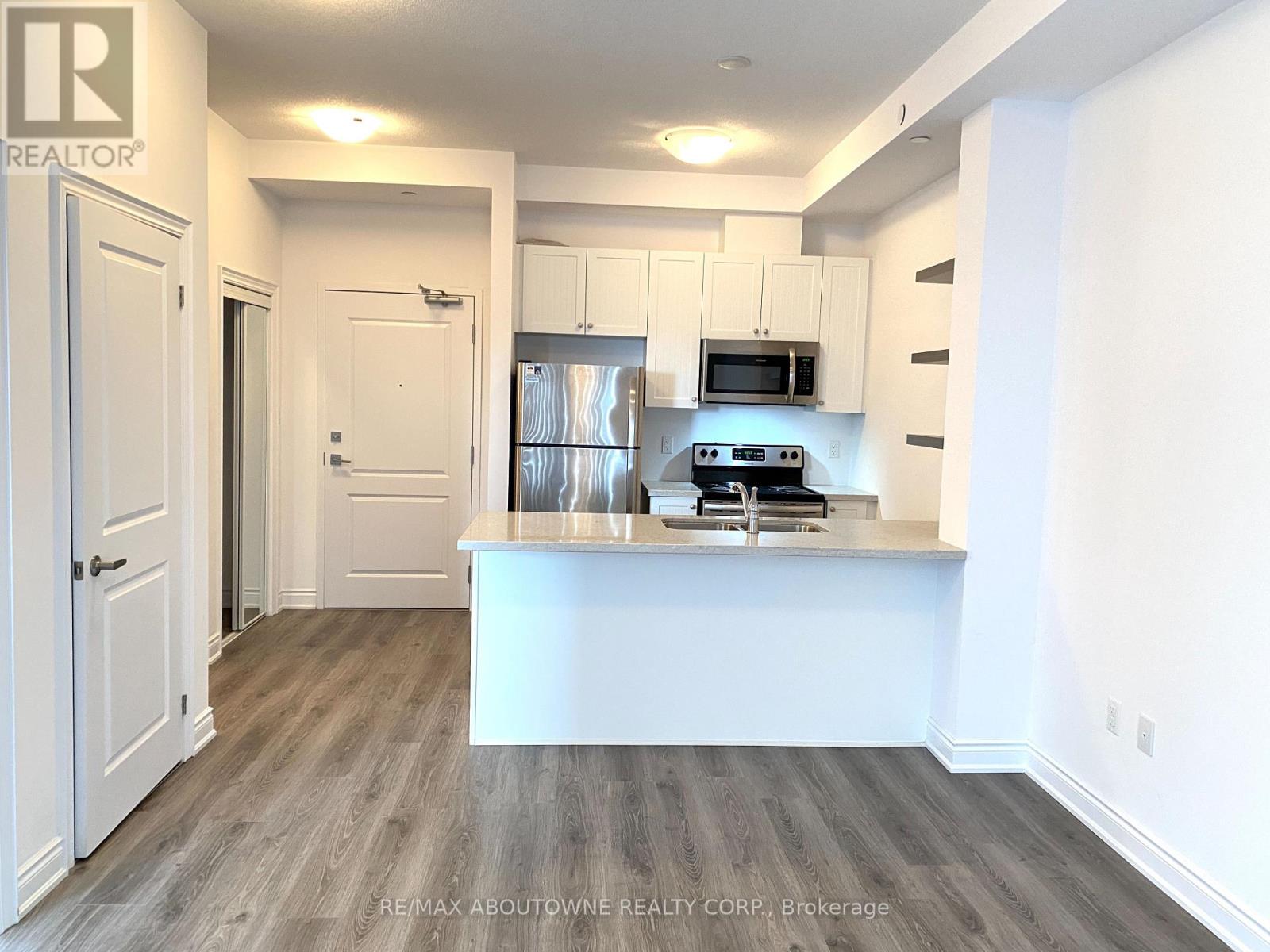 606 - 125 Shoreview Place, Hamilton, Ontario  L8E 0K3 - Photo 9 - X12477074
