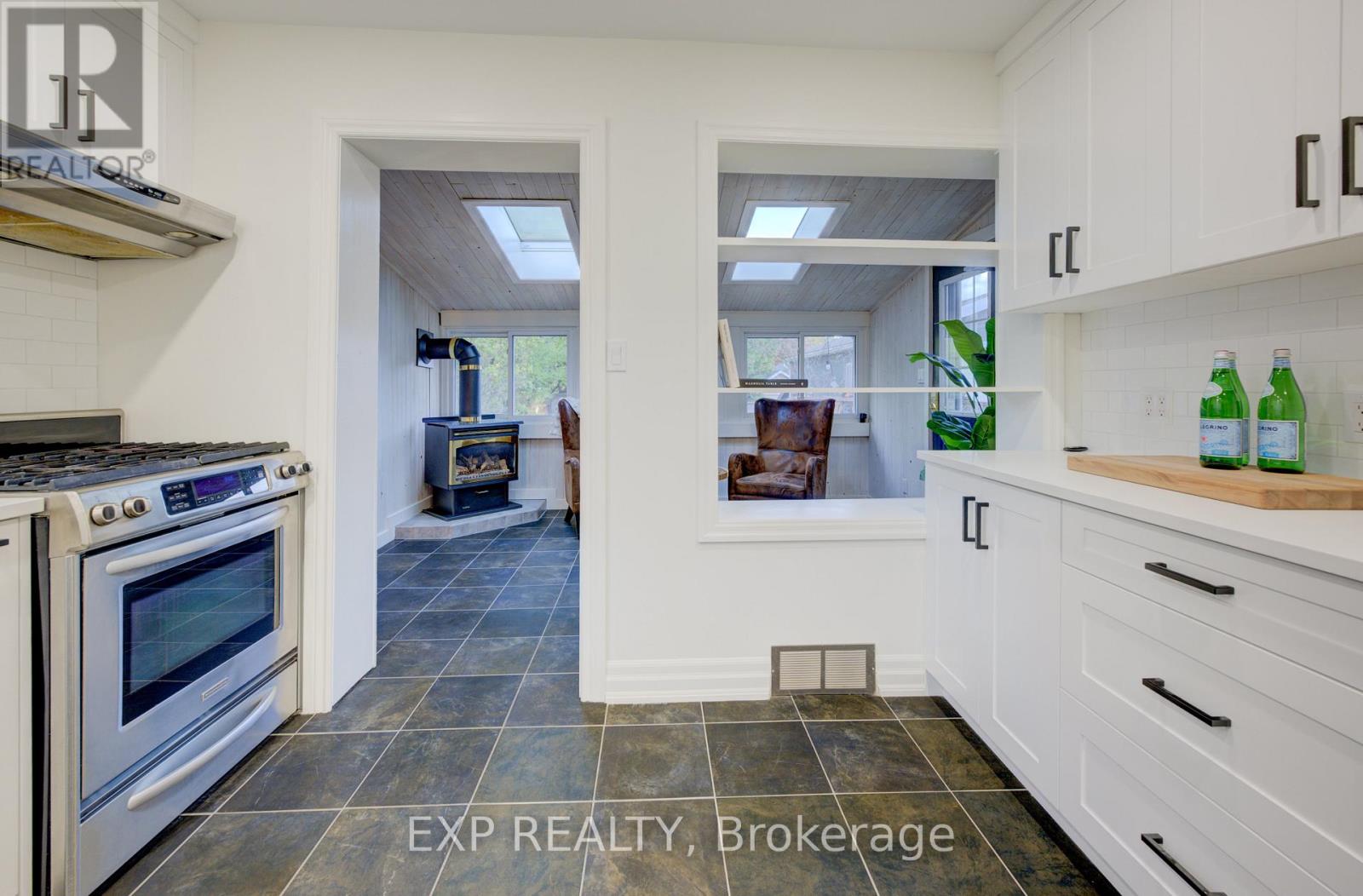 27 Dudhope Avenue, Cambridge, Ontario  N1R 4T2 - Photo 15 - X12477114