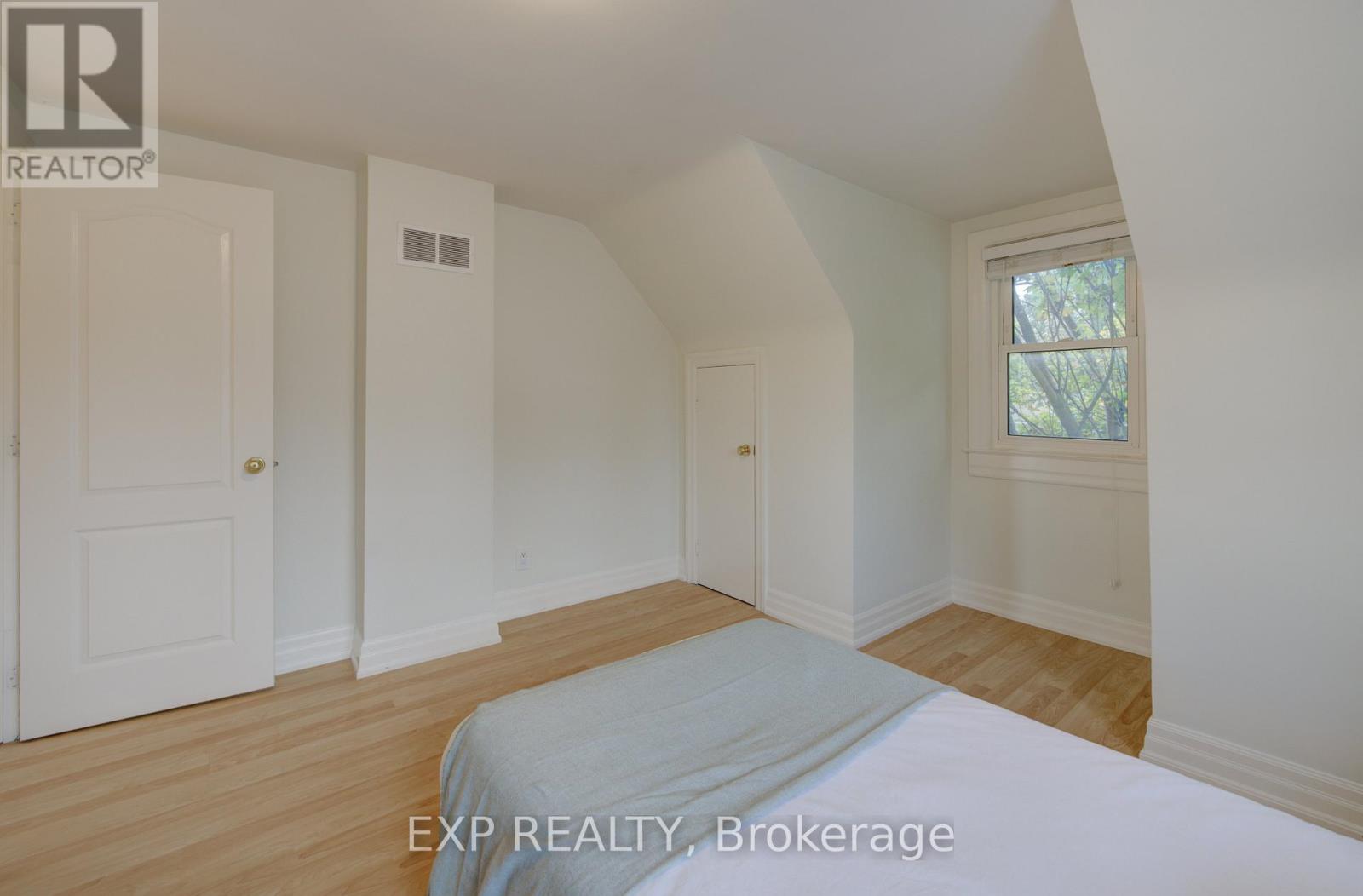 27 Dudhope Avenue, Cambridge, Ontario  N1R 4T2 - Photo 26 - X12477114