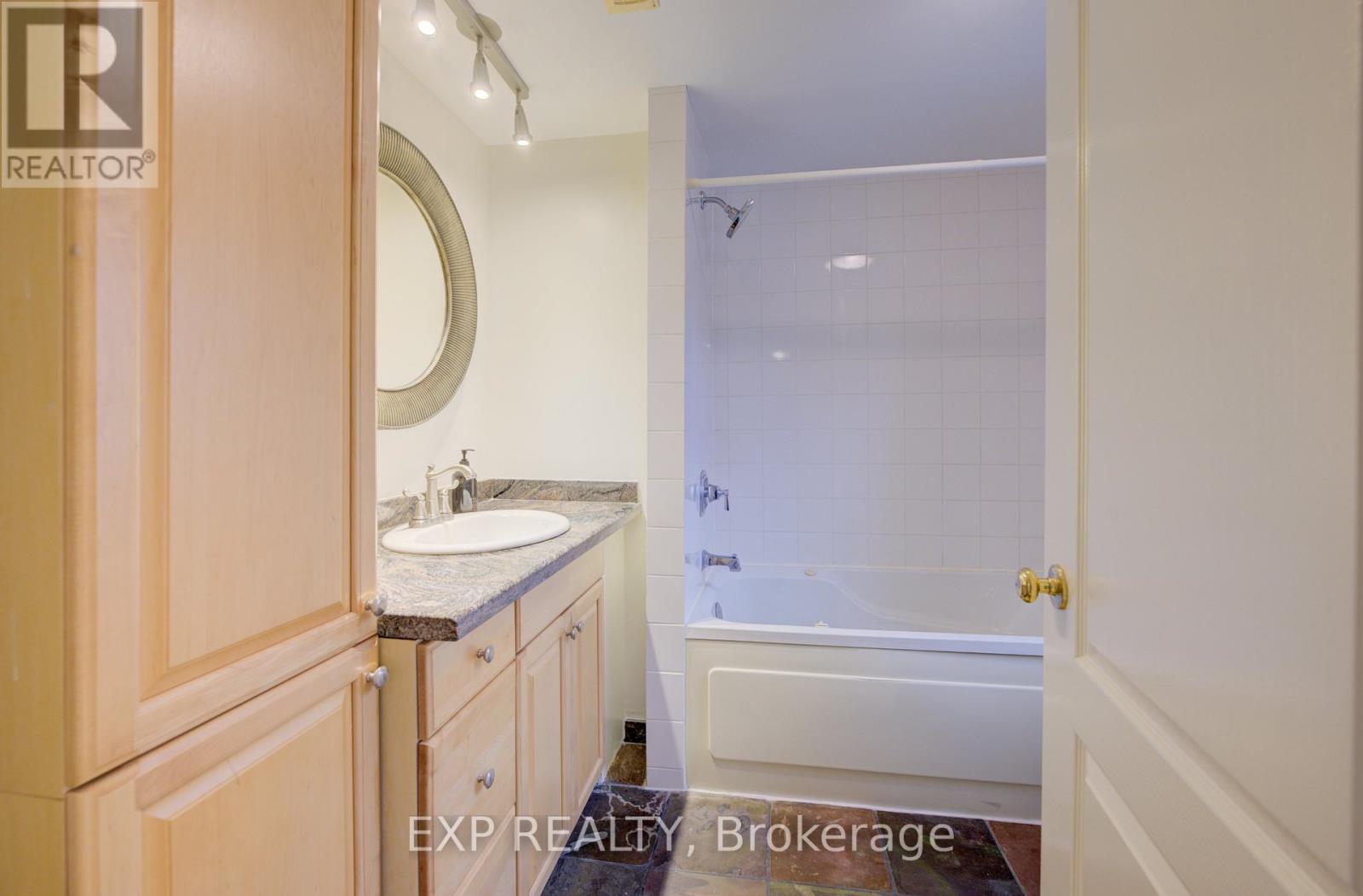 27 Dudhope Avenue, Cambridge, Ontario  N1R 4T2 - Photo 27 - X12477114