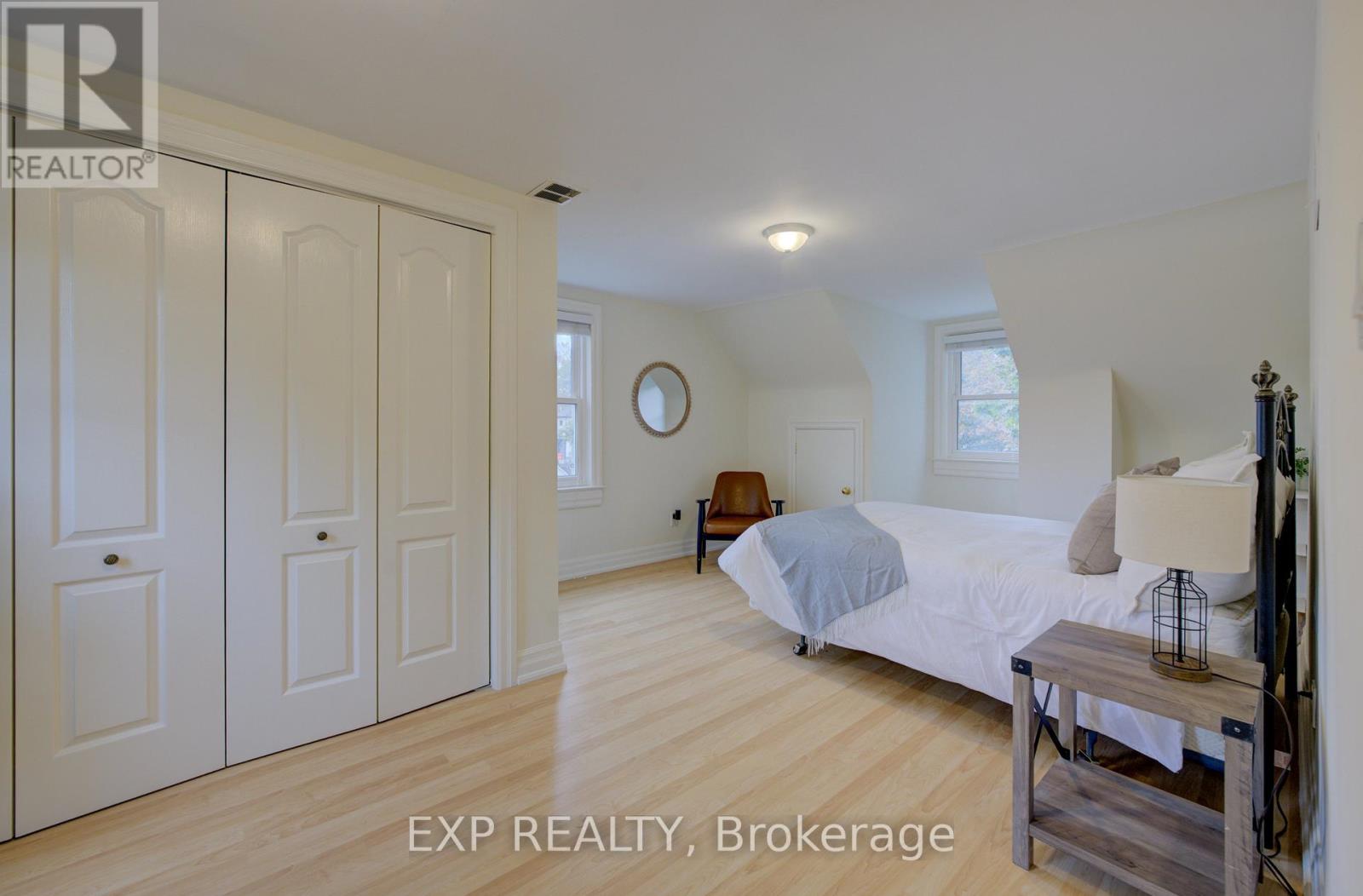 27 Dudhope Avenue, Cambridge, Ontario  N1R 4T2 - Photo 29 - X12477114