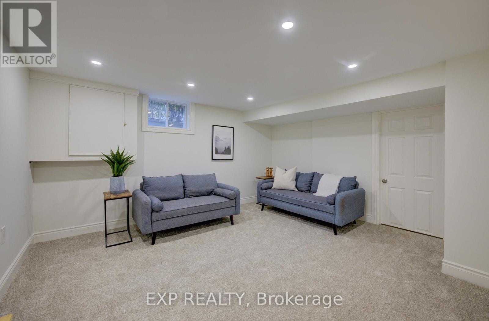 27 Dudhope Avenue, Cambridge, Ontario  N1R 4T2 - Photo 35 - X12477114