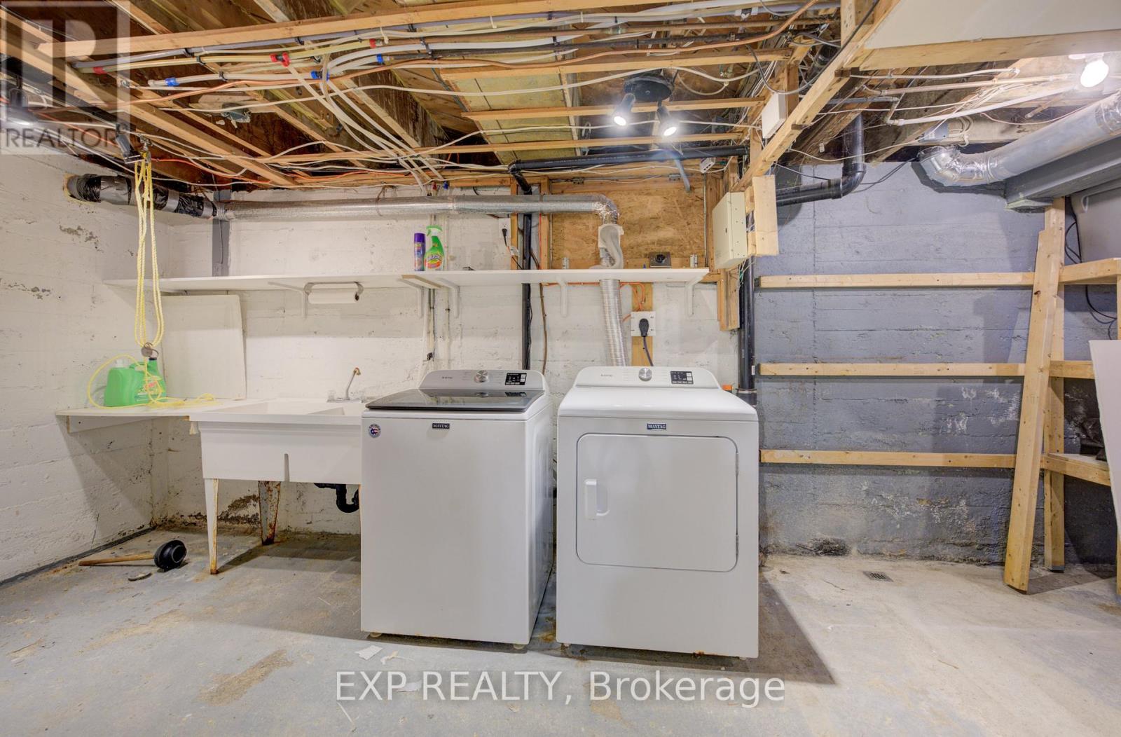 27 Dudhope Avenue, Cambridge, Ontario  N1R 4T2 - Photo 37 - X12477114