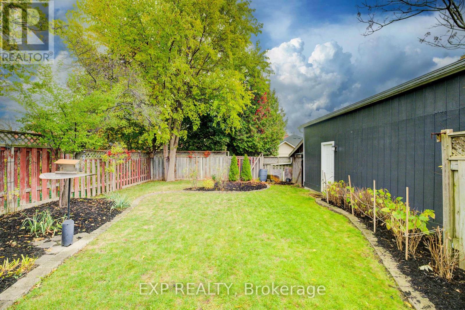 27 Dudhope Avenue, Cambridge, Ontario  N1R 4T2 - Photo 40 - X12477114