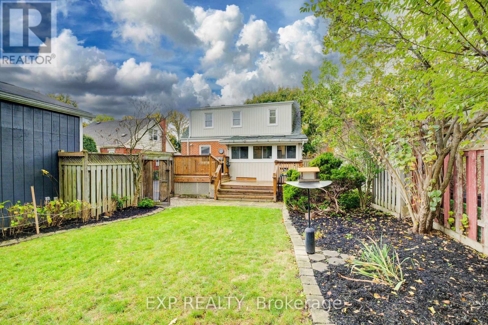 27 Dudhope Avenue, Cambridge, Ontario  N1R 4T2 - Photo 42 - X12477114