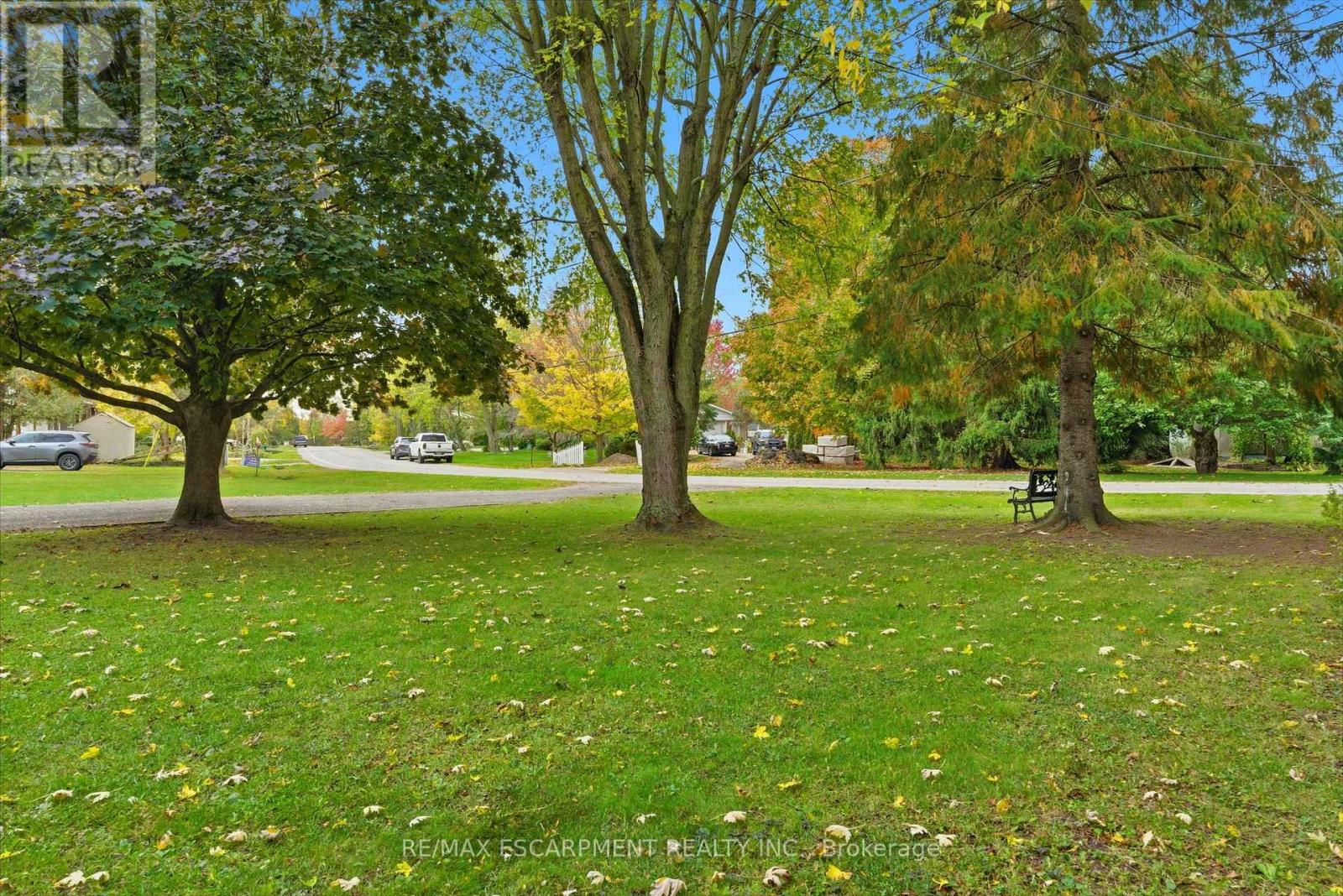 62 Oswego Park Road, Haldimand, Ontario  N1A 2W2 - Photo 10 - X12477118