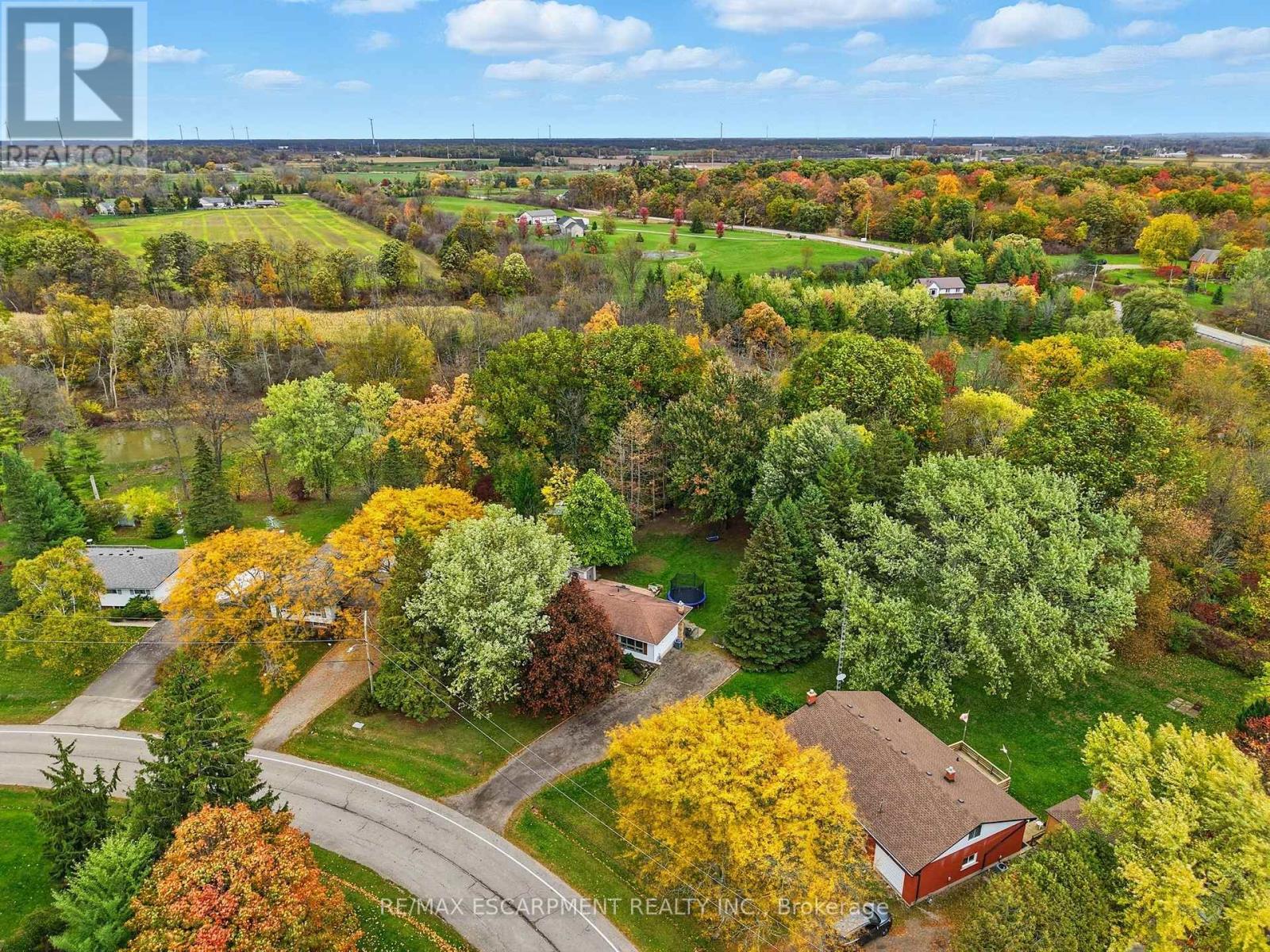 62 Oswego Park Road, Haldimand, Ontario  N1A 2W2 - Photo 4 - X12477118