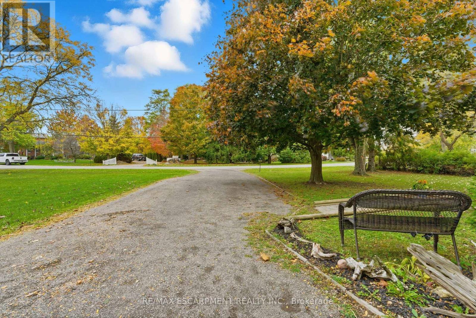 62 Oswego Park Road, Haldimand, Ontario  N1A 2W2 - Photo 40 - X12477118