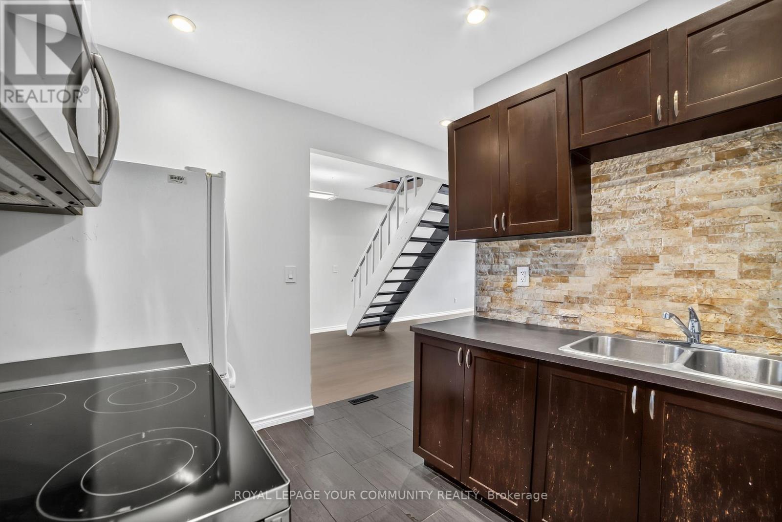 97 Garfield Avenue S, Hamilton, Ontario  L8M 2S3 - Photo 15 - X12477126