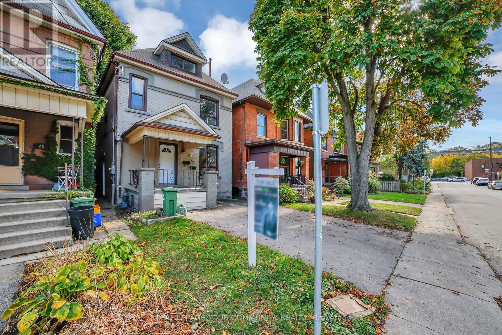 97 Garfield Avenue S, Hamilton, Ontario  L8M 2S3 - Photo 3 - X12477126