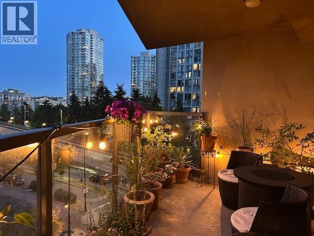 603 989 Beatty Street, Vancouver, British Columbia  V6Z 3C2 - Photo 1 - R3061133