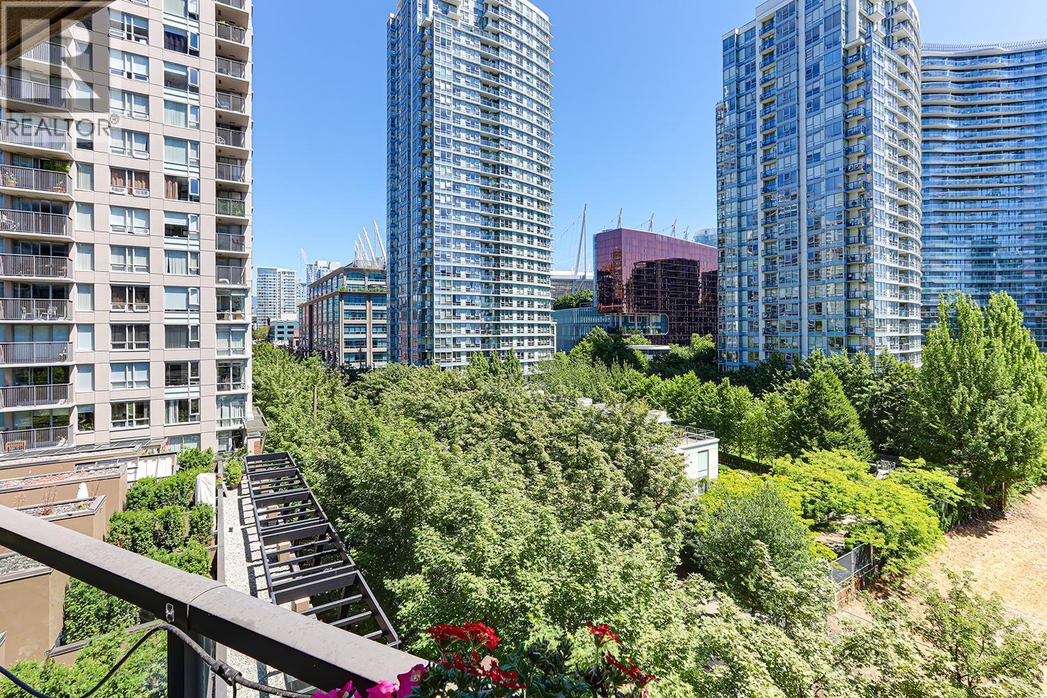603 989 Beatty Street, Vancouver, British Columbia  V6Z 3C2 - Photo 2 - R3061133