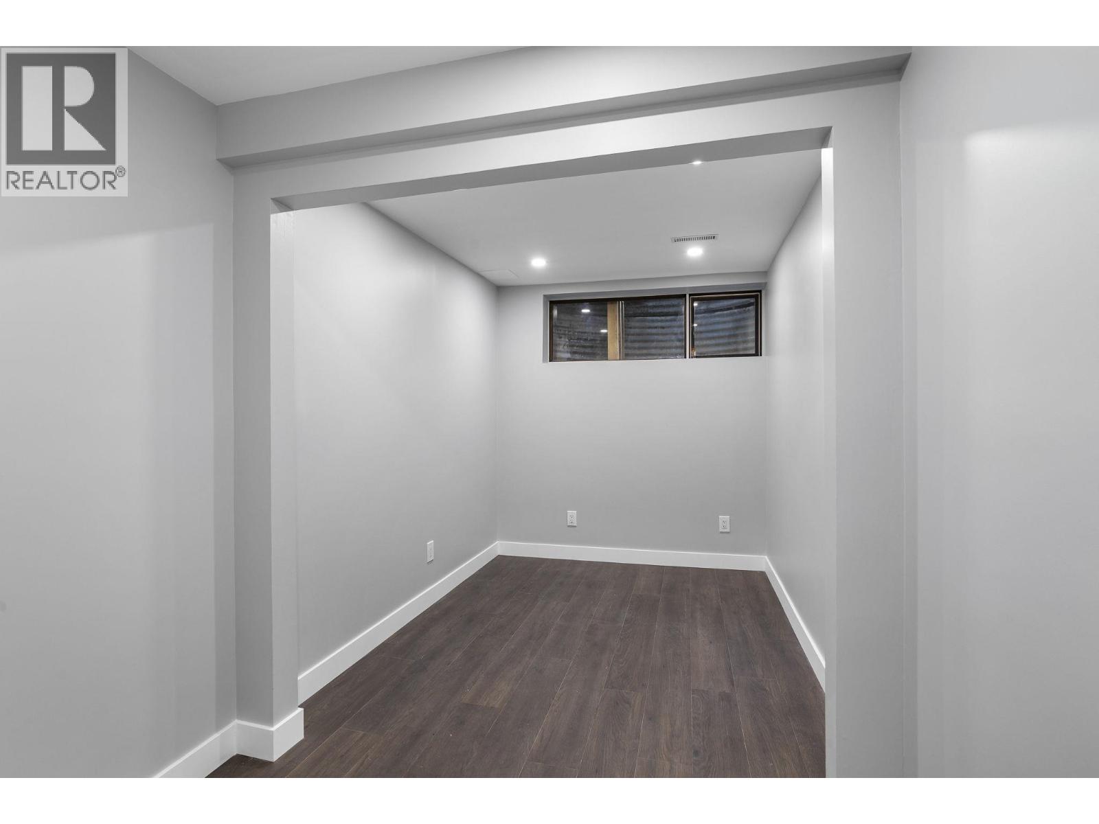 8904 Centaurus Circle, Burnaby, British Columbia  V3J 1C1 - Photo 17 - R3061137