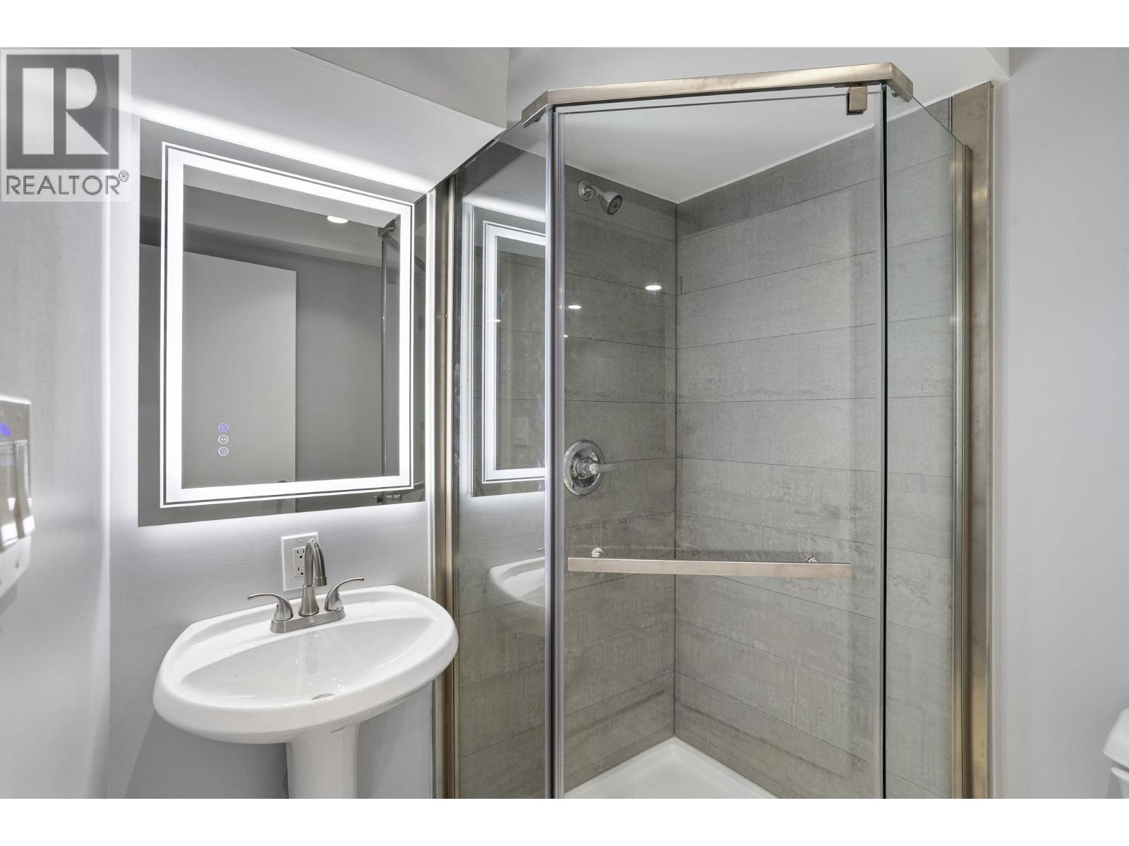 8904 Centaurus Circle, Burnaby, British Columbia  V3J 1C1 - Photo 18 - R3061137