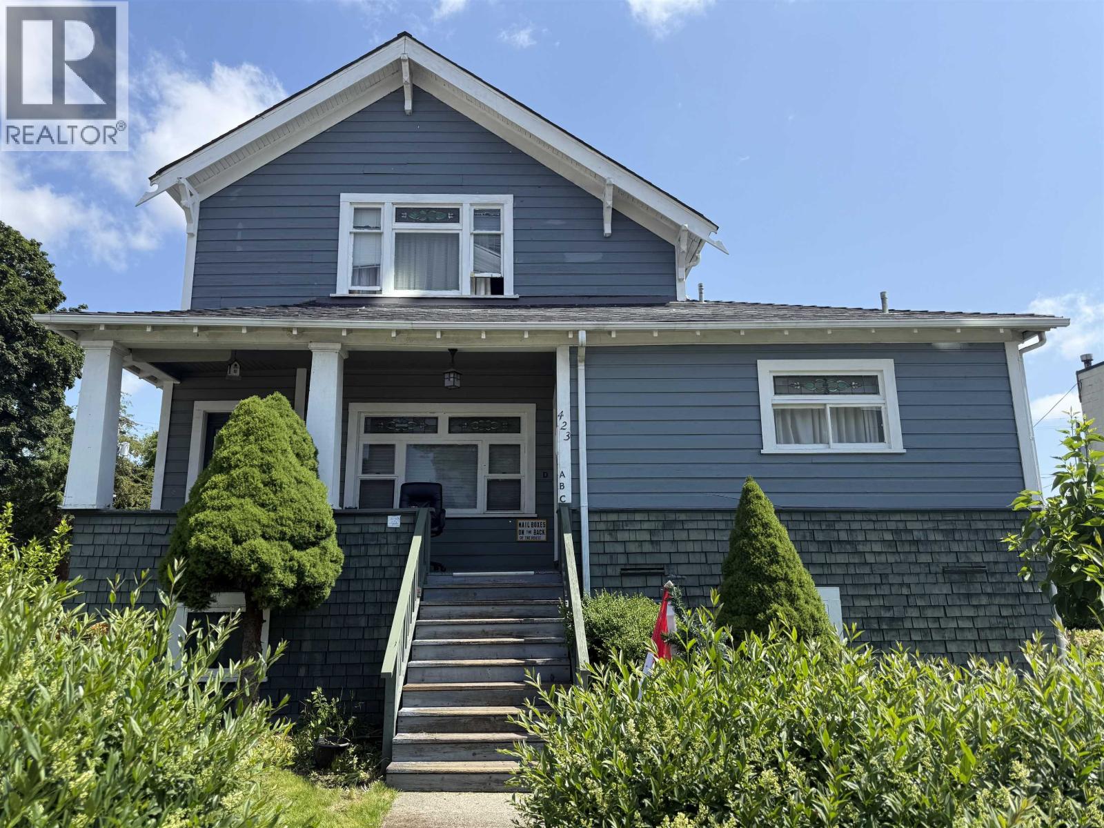 423 SIXTH STREET, New Westminster, British Columbia
