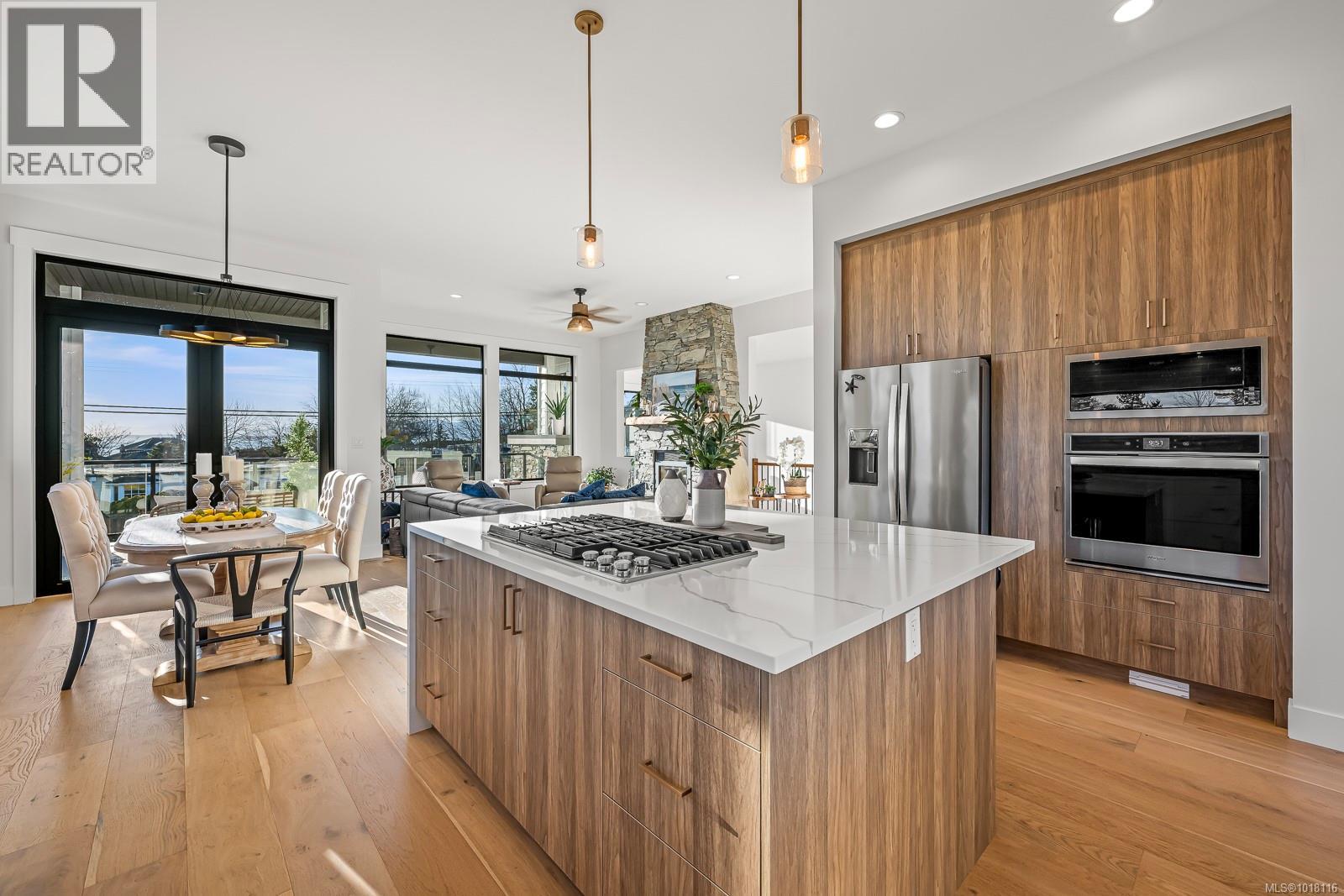 650 Lazo Rd, Comox, British Columbia  V9M 3V4 - Photo 7 - 1018116