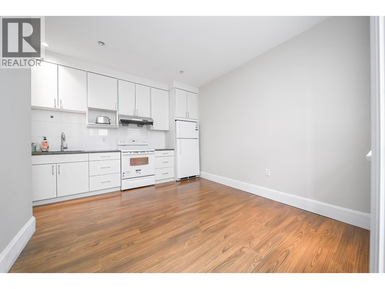 8160 Railway Avenue, Richmond, British Columbia  V7C 5C8 - Photo 35 - R3061122