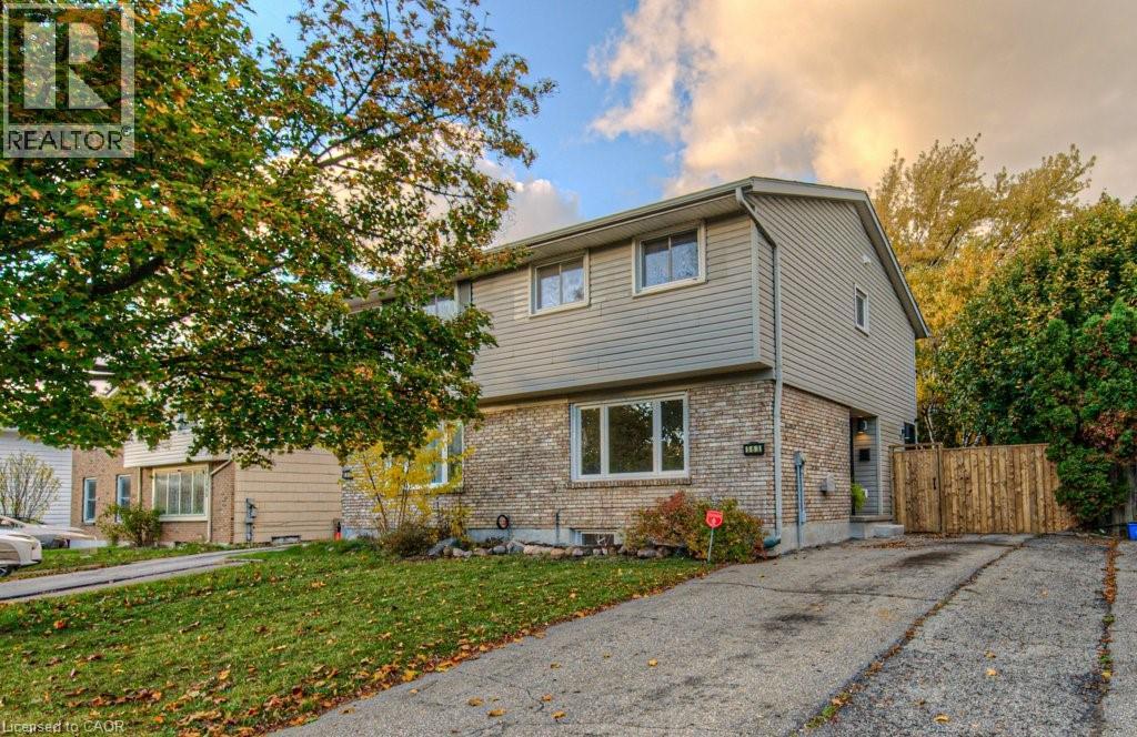 563 Elgin Street N, Cambridge 