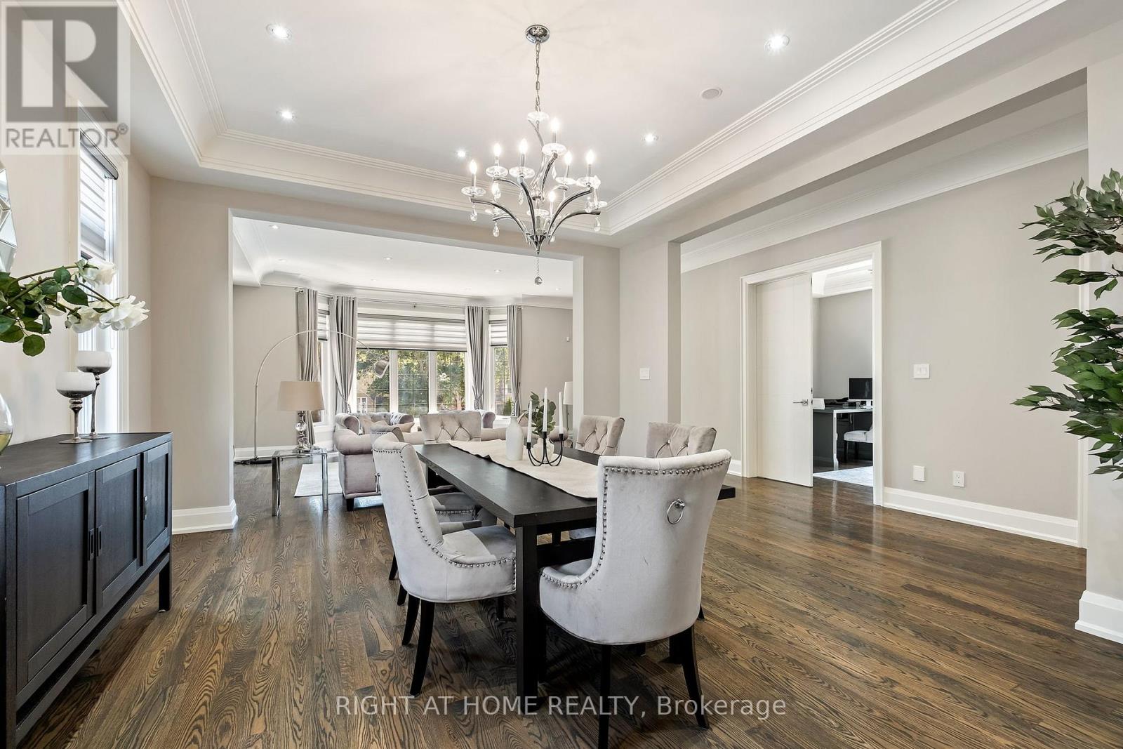 316 Churchill Avenue, Toronto, Ontario  M2R 1E7 - Photo 6 - C12477136