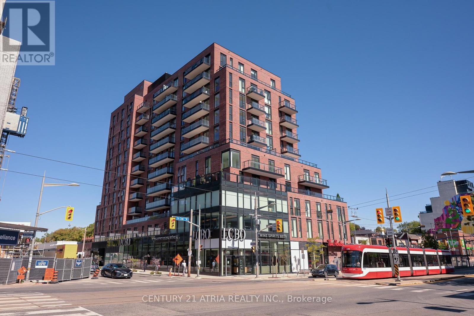 303 - 185 ALBERTA AVENUE, Toronto, Ontario
