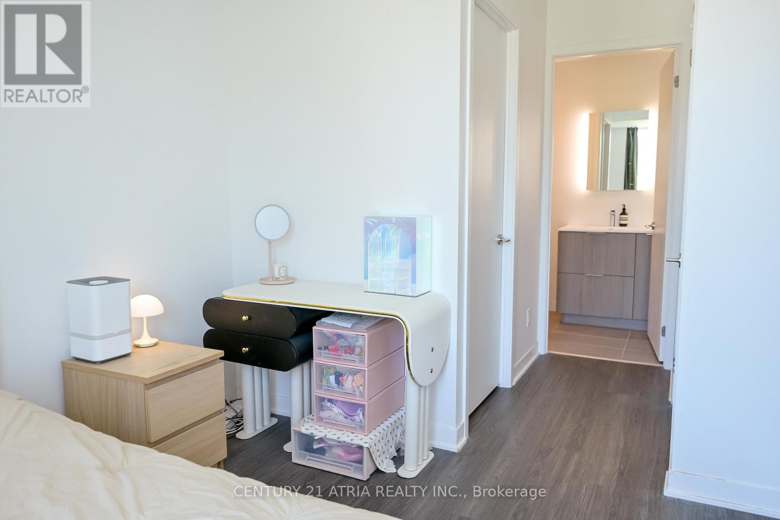 303 - 185 Alberta Avenue, Toronto, Ontario  M6C 0A5 - Photo 12 - C12477140