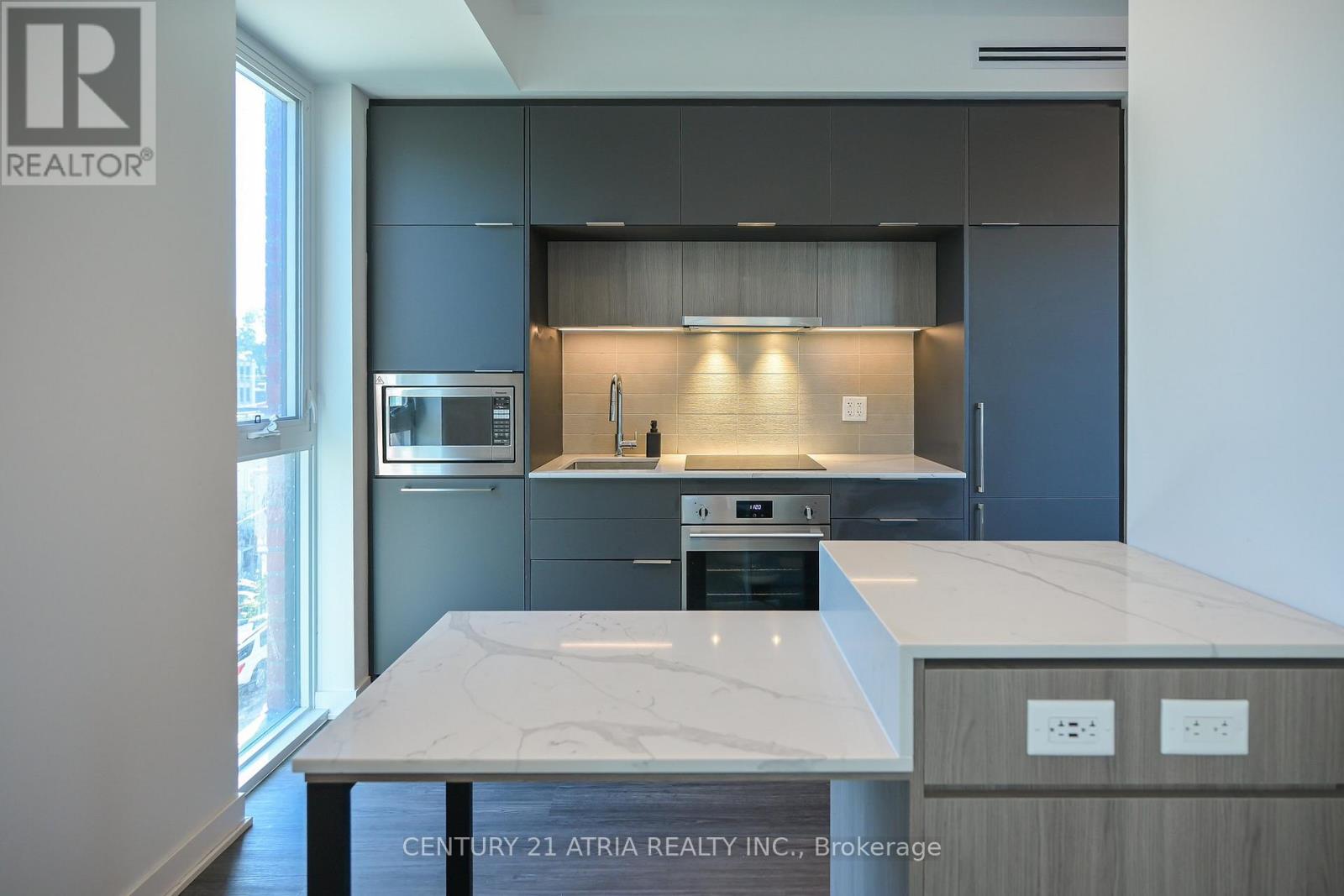 303 - 185 Alberta Avenue, Toronto, Ontario  M6C 0A5 - Photo 15 - C12477140