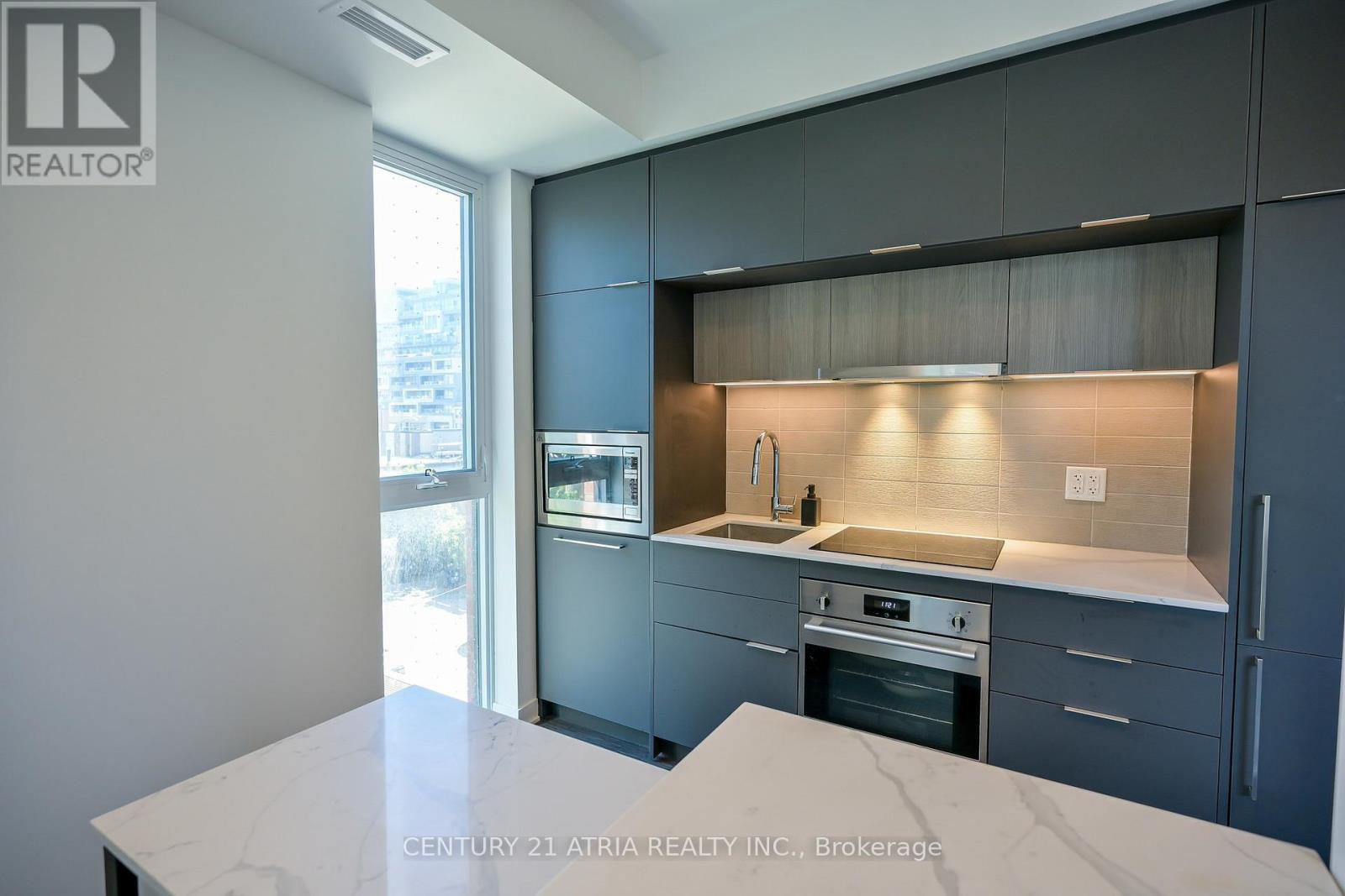 303 - 185 Alberta Avenue, Toronto, Ontario  M6C 0A5 - Photo 16 - C12477140