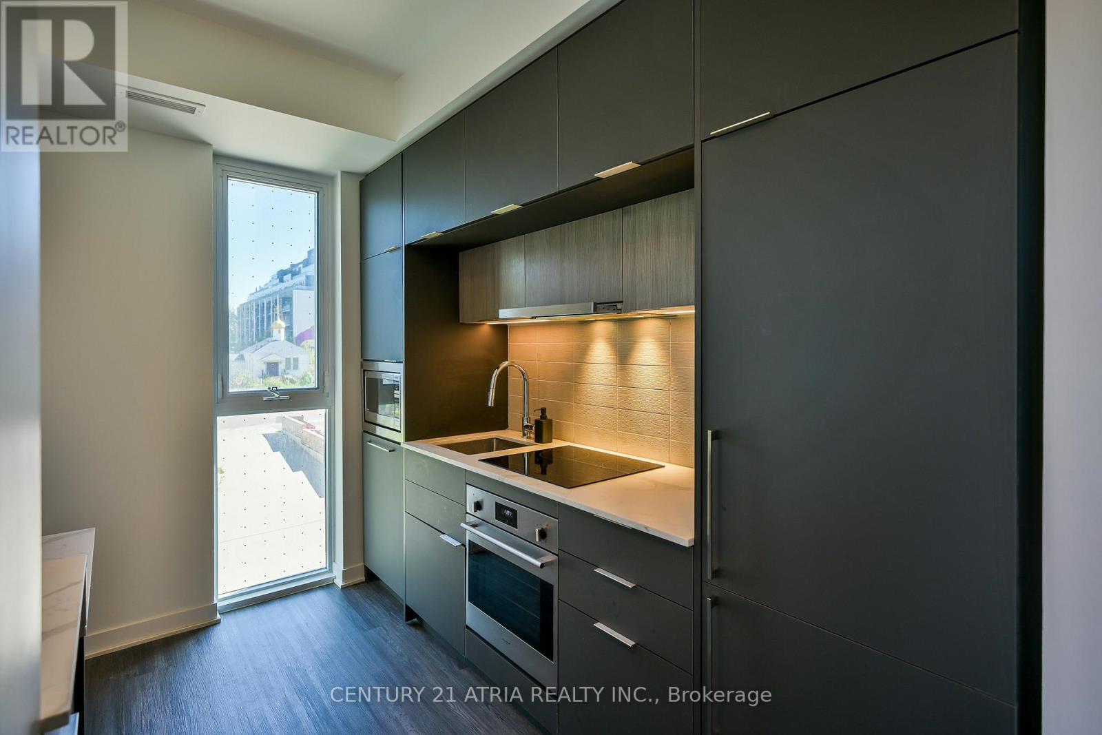 303 - 185 Alberta Avenue, Toronto, Ontario  M6C 0A5 - Photo 18 - C12477140