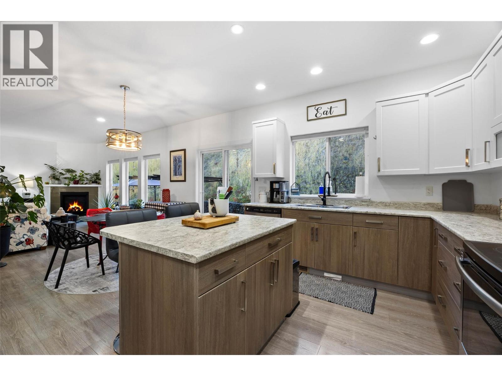1747 Galore Place, Kamloops, British Columbia  V2E 0A7 - Photo 8 - 10366570