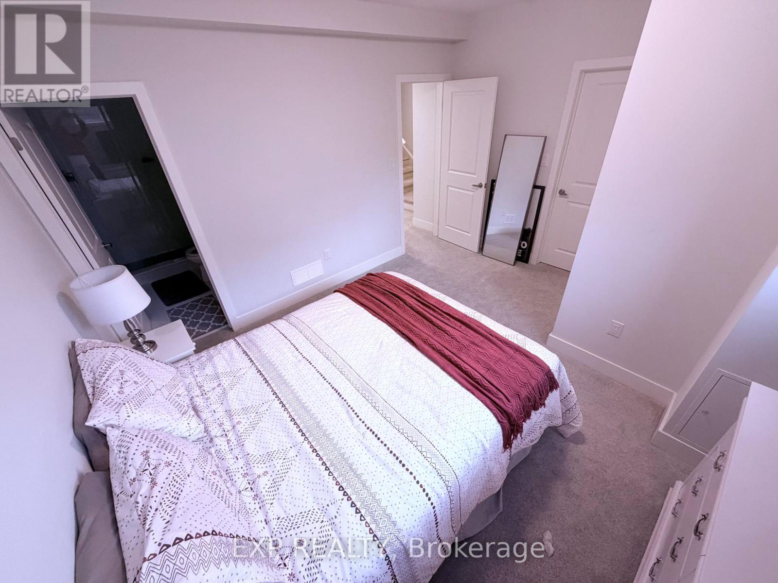 9 - 990 Deveron Crescent, London South, Ontario  N5Z 5C5 - Photo 8 - X12477194
