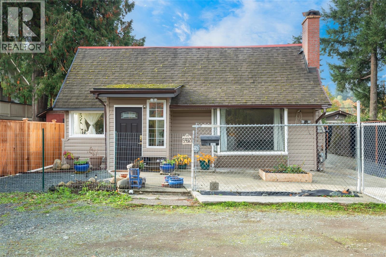 5932 Brown Rd, Port Alberni, British Columbia