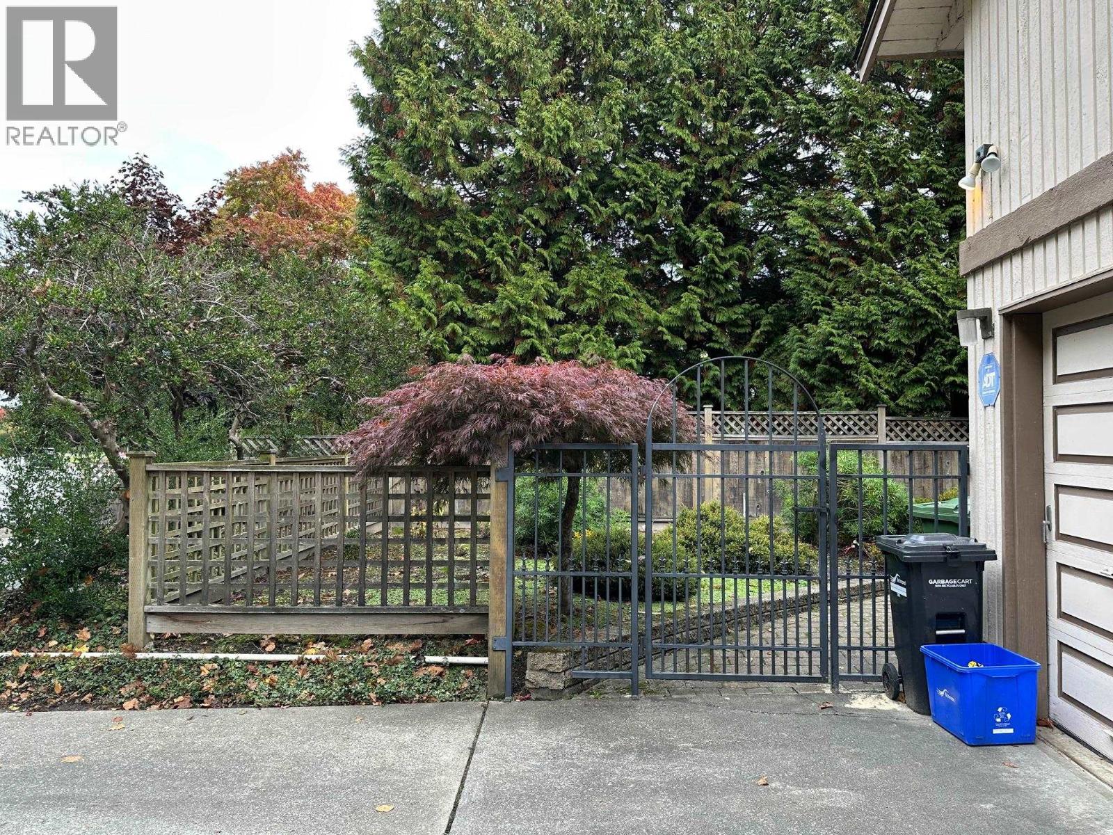 9360 Parksville Drive, Richmond, British Columbia  V7E 4N9 - Photo 3 - R3051101