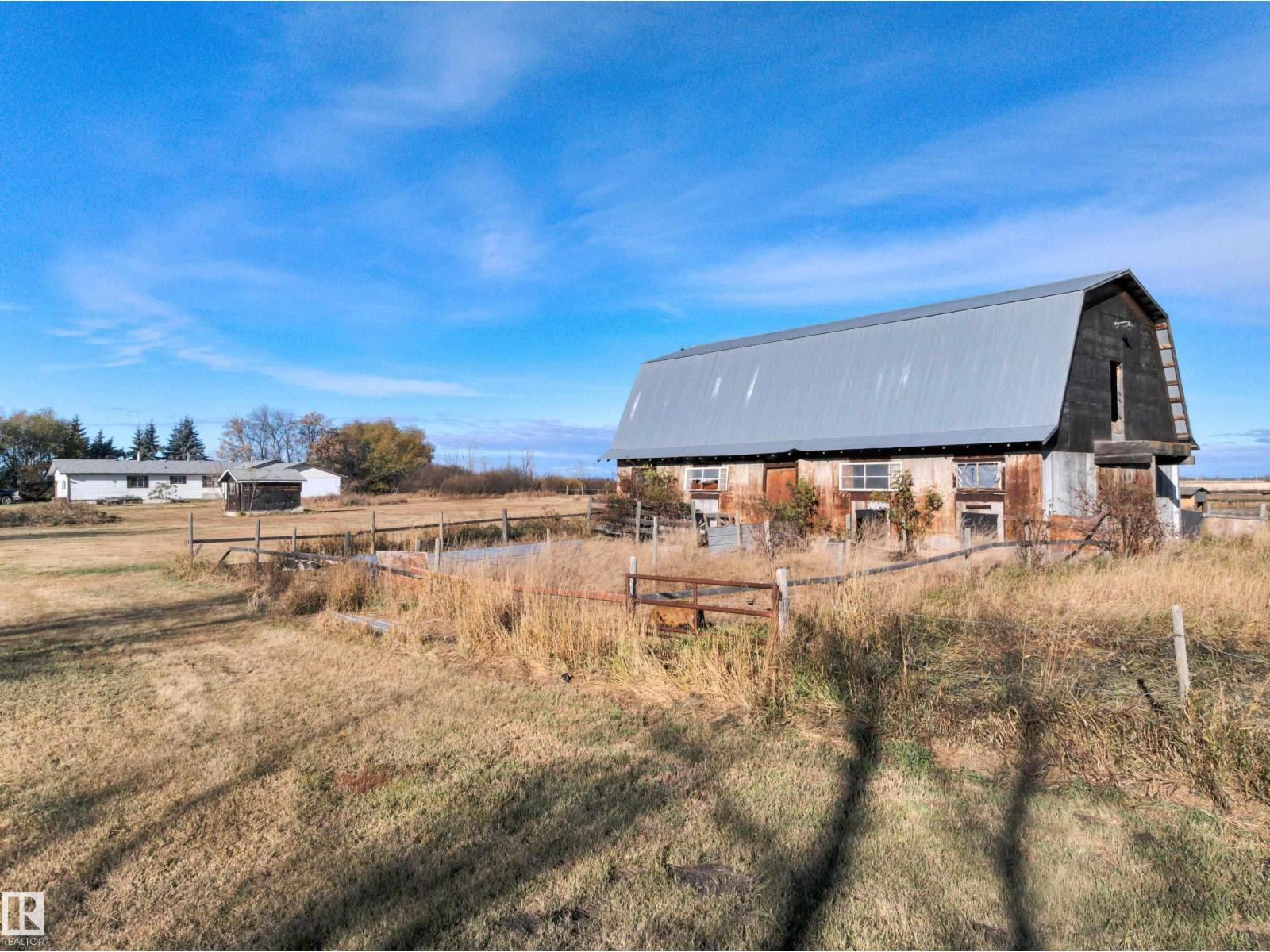 60101 Hwy 827, Rural Thorhild County, Alberta  T0A 3J0 - Photo 46 - E4463112