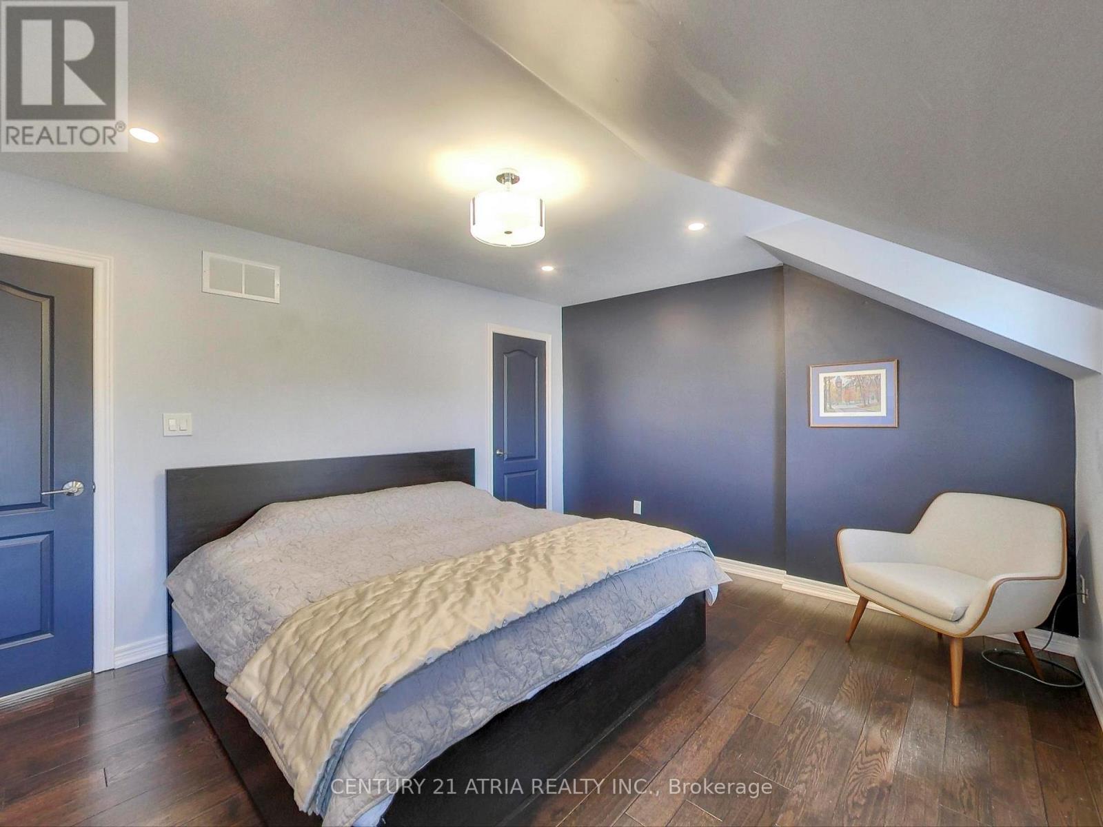 2 Whalen Court, Richmond Hill, Ontario  L4C 9T5 - Photo 24 - N12477148